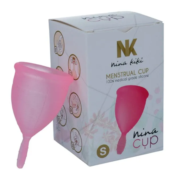 Cupă menstruală NINA KIKI Menstrual Cup S. din silicon medical. protecție până la 12 ore. mărime S. roz