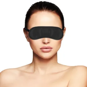 Mască DARKNESS Straight Black Soft Mask. pentru jocuri erotice în cuplu. din satin. cu bandă elastică reglabilă. negru
