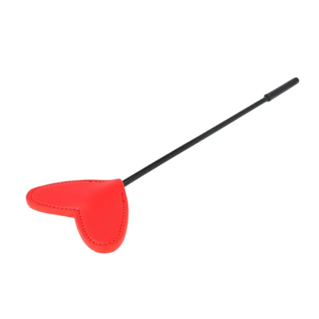 Paleta KINK - RED HEART. pentru jocuri erotice BDSM. din piele. cu inima. rosu /negru 10 cm