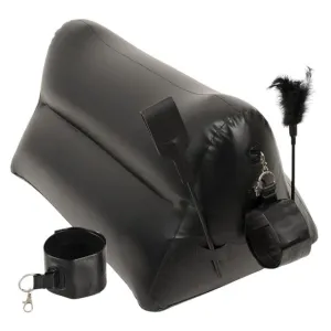 Pernă de sex gonflabilă YOU2TOYS Love Cushion for Couples. pentru jocuri erotice BDSM. cu cătușe. paletă și puf de gâdilat
